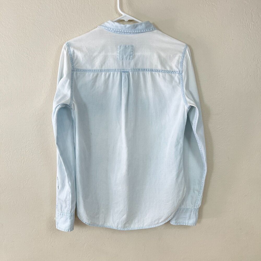 Abercrombie & Fitch 100% Cotton Light Blue Denim Quarter Button-up Shirt Sz S - Picture 2 of 16